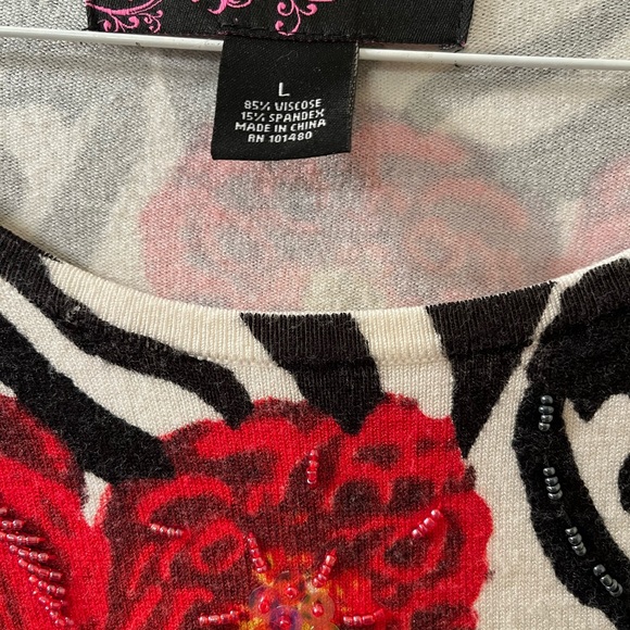 Peck & Peck women’s top, Large, with small beading, off white with black & red - Picture 2 of 5